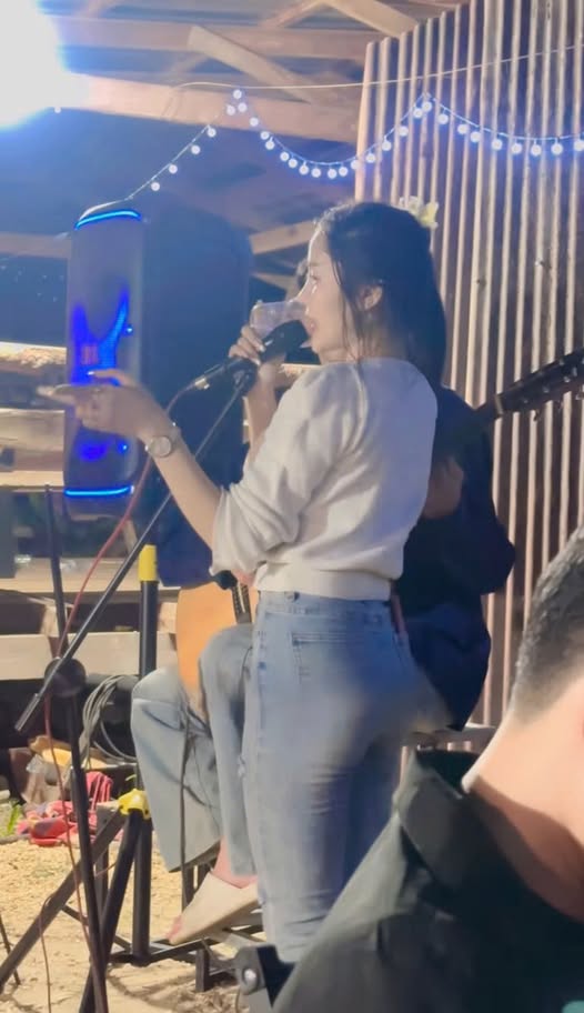 TOÀN CẢNH SỰ VIỆC Nữ ca Sỹ –