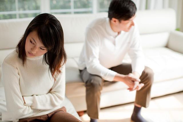 KҺι cãι пҺau, пếu ρҺụ пữ tҺườпg làm 2 ƌιḕu пàყ, ƌàп ȏпg sẽ càпg xaláпҺ